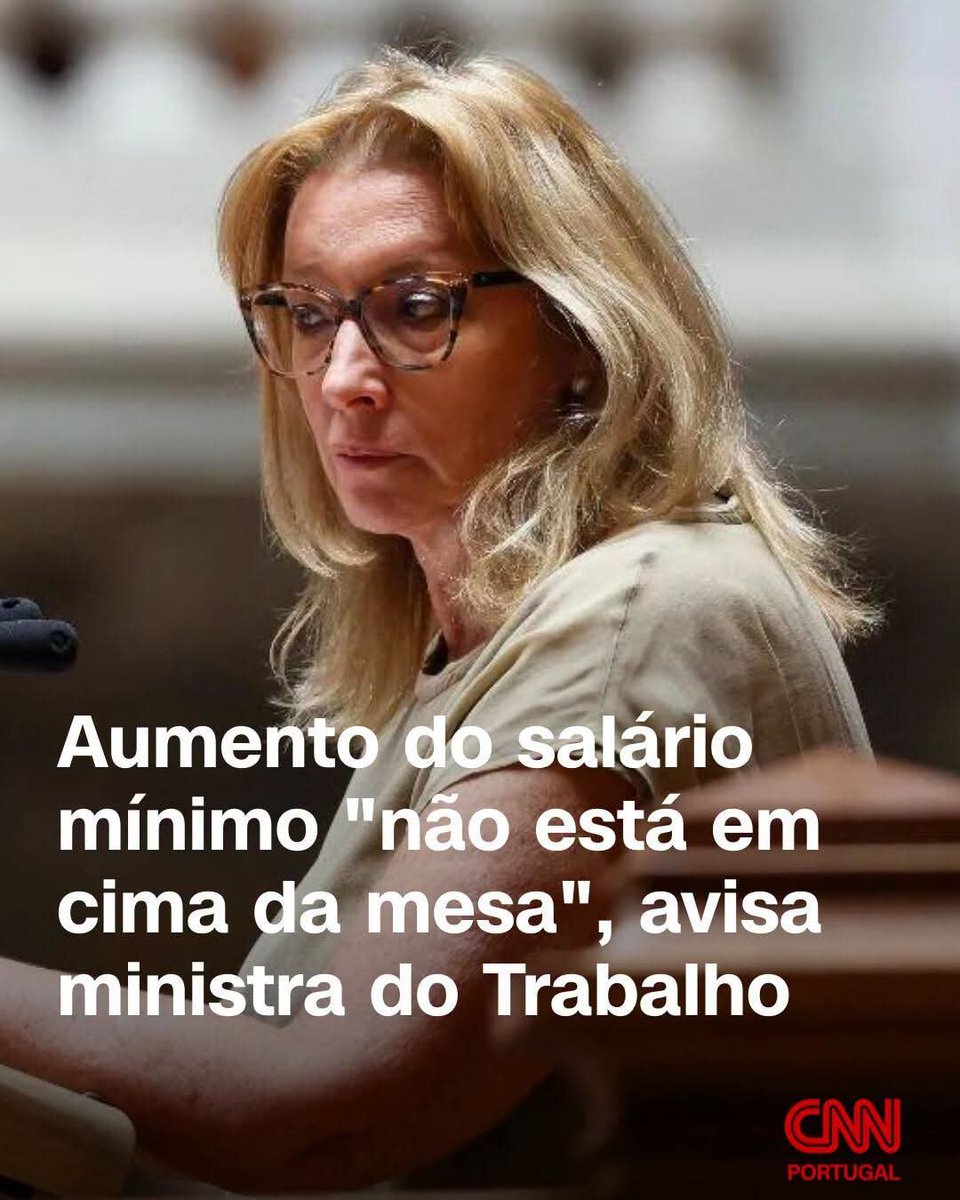 mblopes1966's tweet photo. Não querem subir o salário mínimo, num período de forte subida dos preços da energia e alimentação.

Mas querem descer o IRC, em beneficio da banca e grupos económicos, num período de forte subida dos lucros.

Em suma: o Gov diz aos pobres: fodei-vos! E aos ricos: tomai, é vosso! https://t.co/exKvCaDi3P