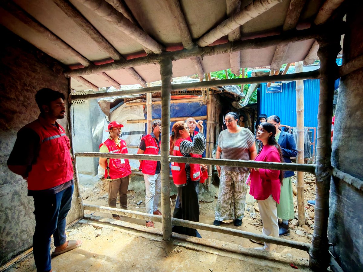 BDRCS1's tweet photo. Recently, two teams from @usembassydhaka & @eu_echo visited @BDRCS1 humanitarian activities with @ifrc & @RedCross support in #CoxsBazar Camps.
They observed #DRM & Temporary Safer Shelter (#TSS) for displaced Myanmar people.
#DRM
#USAmbassyDhaka
#ECHO
#HumanitarianResponse https://t.co/CuxRITR5XU