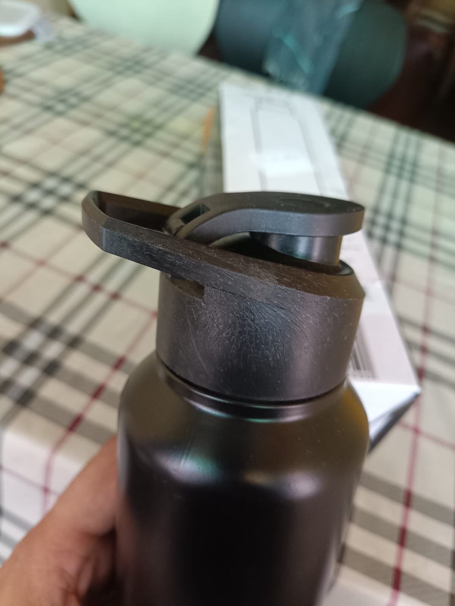 ar_somdev's tweet photo. Thanks to #team  @Flipkartminutes 

Delivered damaged @Boldfit_India product 
On complaint #CustCare Ruchi set #return pickup
On pickup #FlipkartMinutes rep denied

Again #CustCare Arsh set #return pickup But surprised that #return cancelled 

Still do we Trust @Flipkart ? https://t.co/zUsXswjPPe