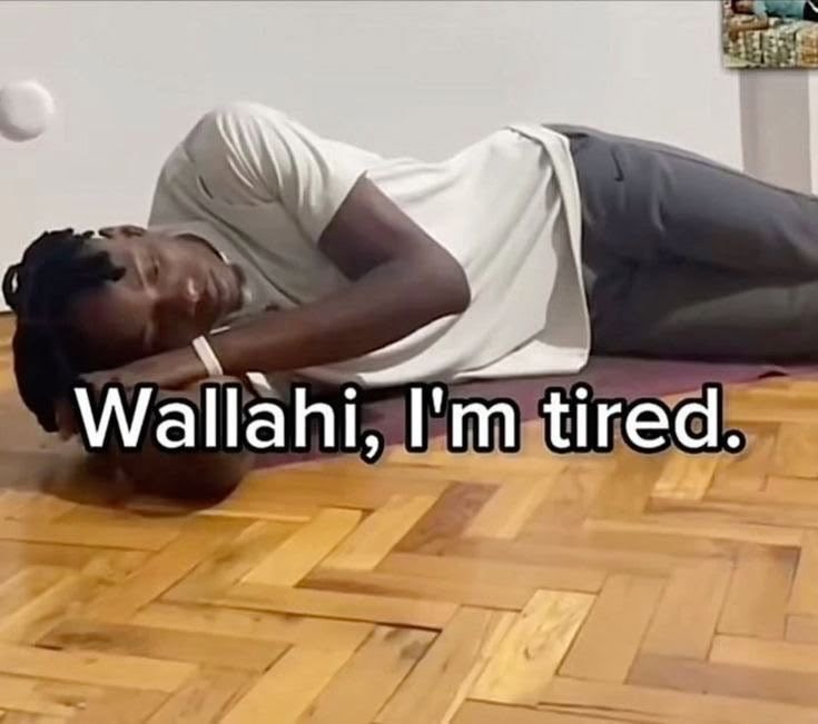 rrqwxs's tweet photo. Даже в единственный выходной не дают отдохнуть 😭 https://t.co/cJbNW9ayPd