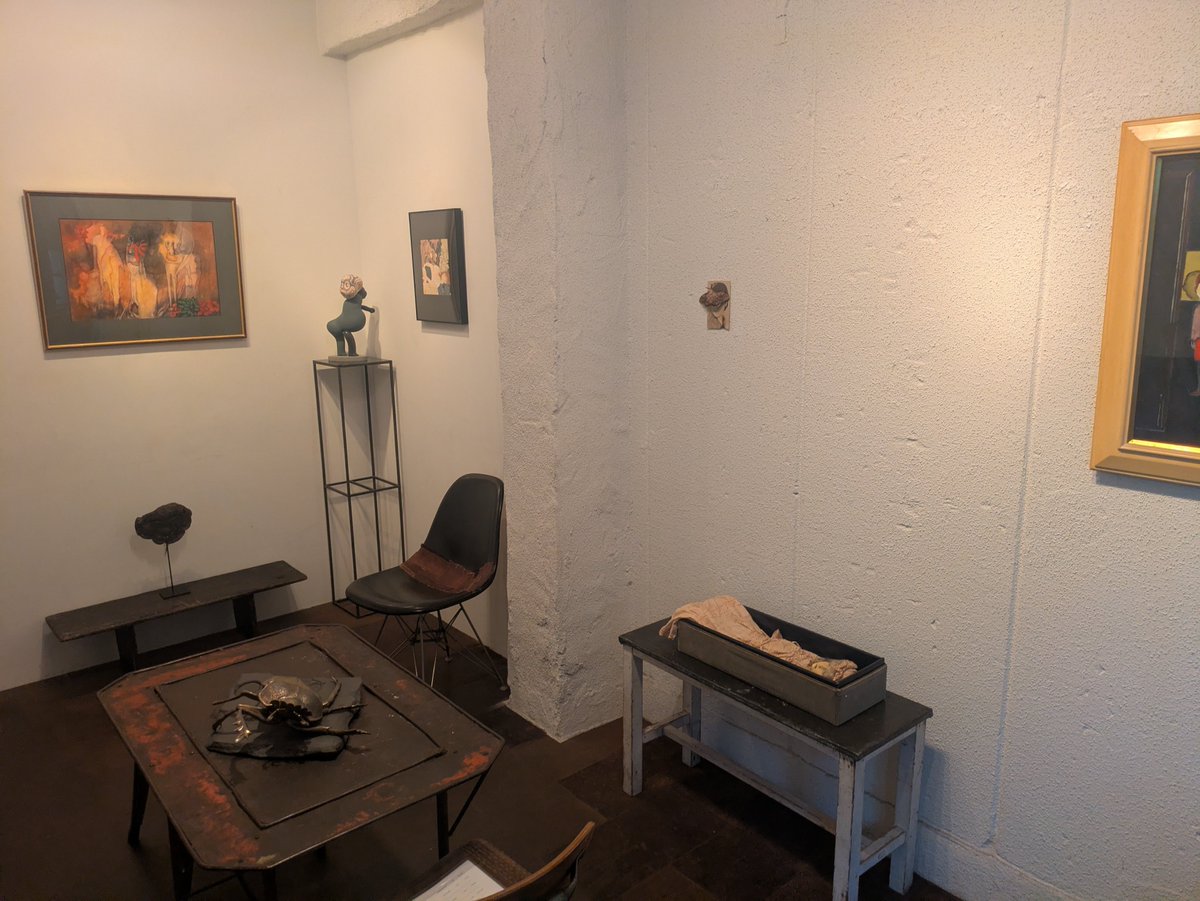 noda_hiroki_NY's tweet photo. 同級生の芸術家ウチダリナ氏が作品を出展しているということで、神保町のギャラリー小暮にて開催されている「lunatic異形-畸形なるものたち-」に行ってきました。ウチダ氏の作品を生で見るのは初めてだったと記憶しています。大変奥深いです。 https://t.co/2Rw6jpRrfY