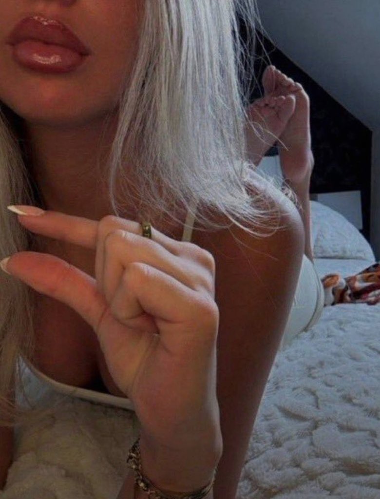 celialexie's tweet photo. if I send you my pvssy will u send me a d**k pic in https://t.co/OBv3wjX6ZF