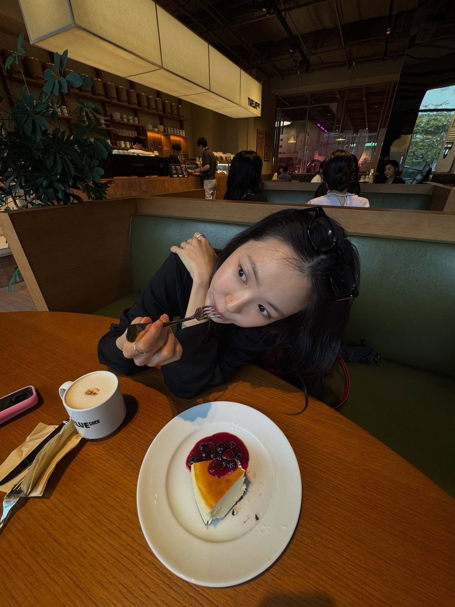 elseworn's tweet photo. Ate literally and metaphorically https://t.co/ydkG8okZCM