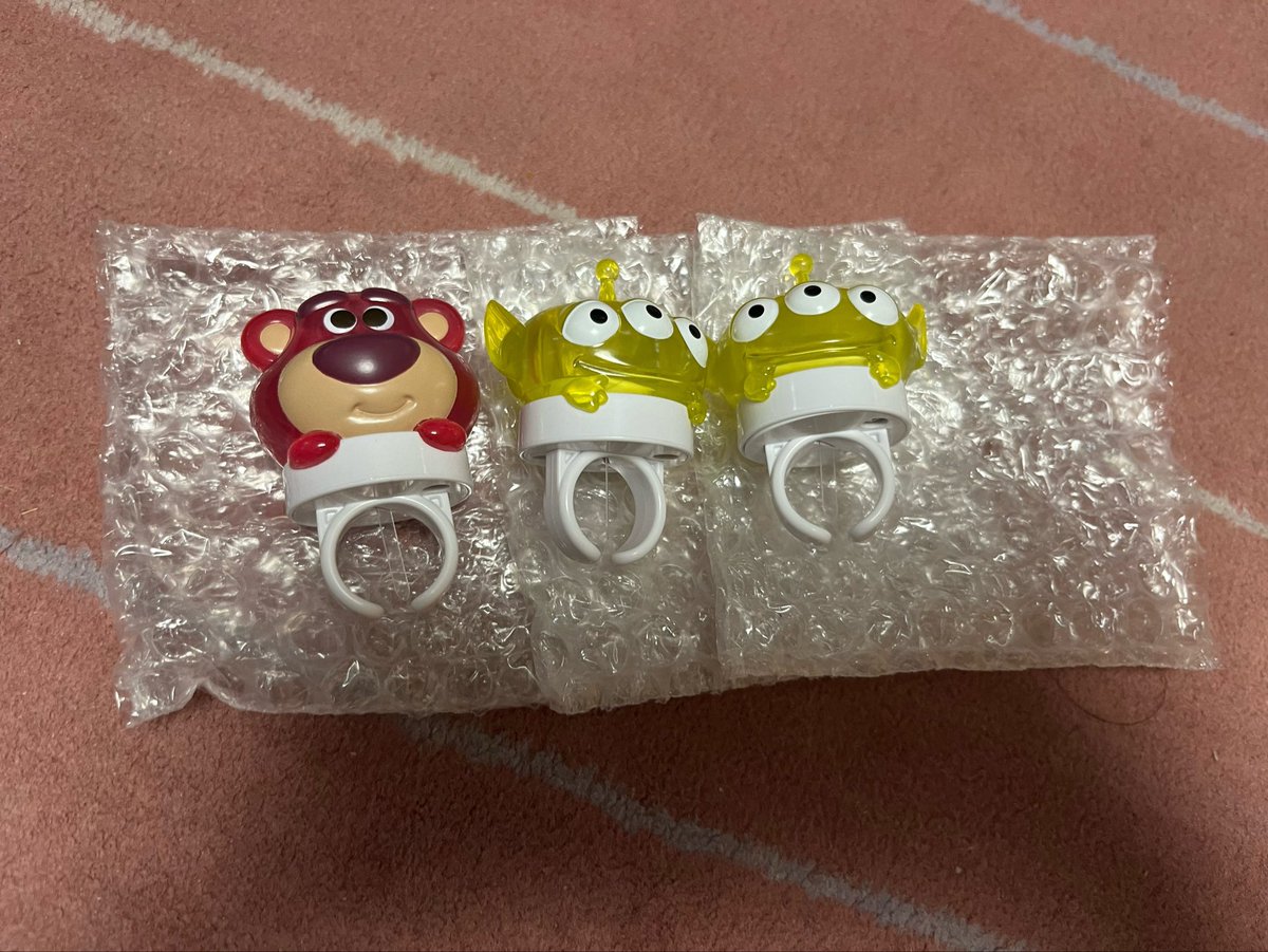 777777iro_'s tweet photo. 【交換】
ディズニーキャラクターカプセルリングライトコレクション

【求】スティッチor定価（郵送の場合+送料）
【譲】 ロッツォ×1、リトルグリーンメン×2

都内or舞浜手渡し>郵送交換
フォロワーさん以外からのDM通知こなく気づかない可能性があるため、コメントお願いします🙇‍♀️

 #交換  #TDR_trade https://t.co/MvFBJUev1P