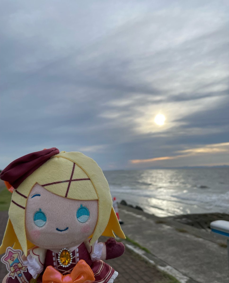 HoshiumeSub's tweet photo. キャンプ場に来たよー！！
海めっちゃ綺麗✨ https://t.co/AA2QSESrAG