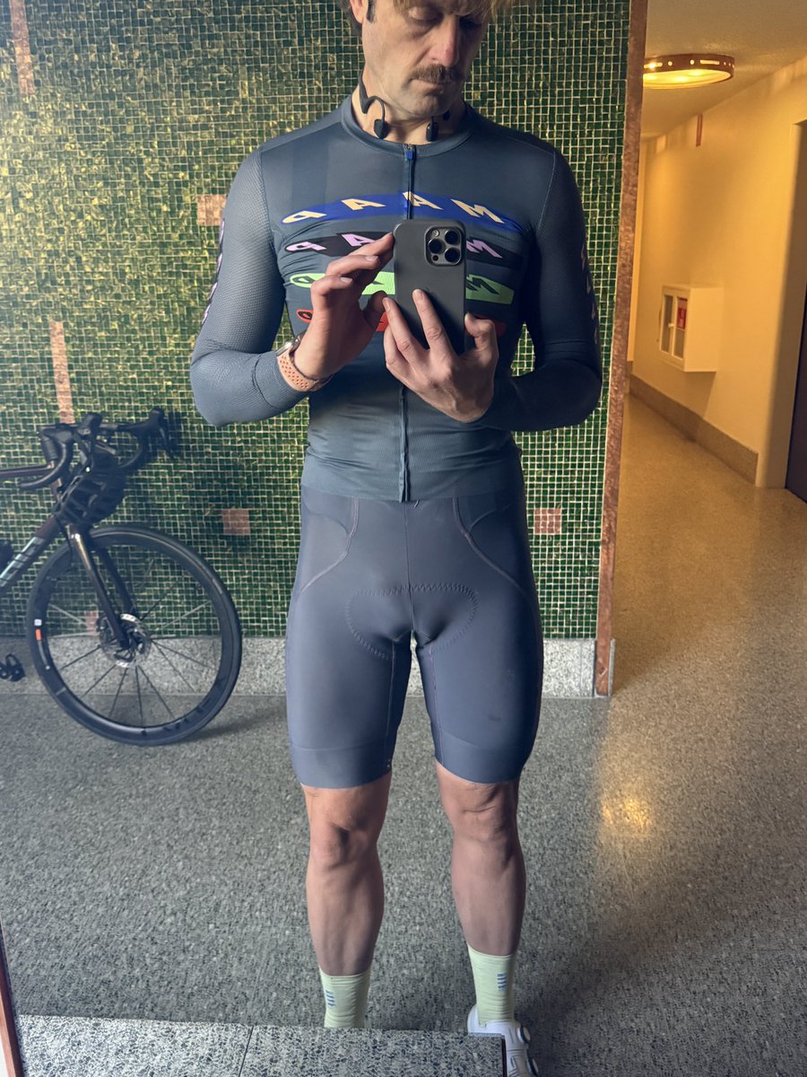 cycle_bird's tweet photo. The fit is sheer 🐶 https://t.co/yw3RAH9JqS