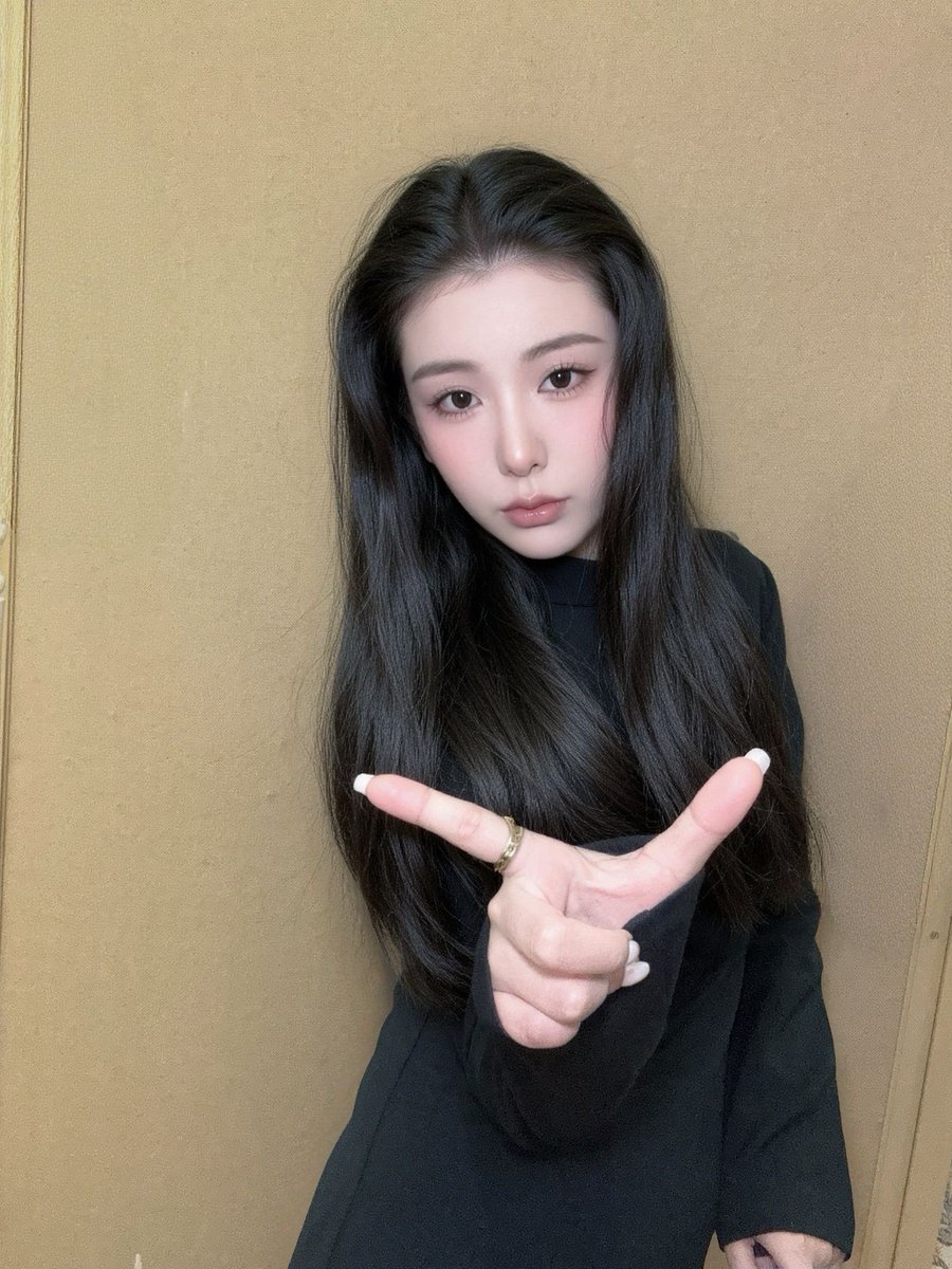 KennethKinl6pf's tweet photo. 专为喜欢盯着我看的人而生！

是不是多看几眼就想过来舌吻了？ https://t.co/Y9kr2n90Du