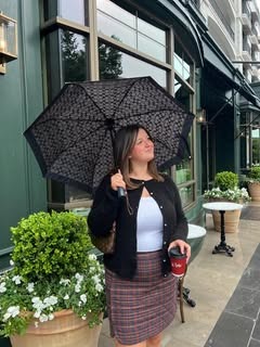 EleanorJam9i's tweet photo. Replying to It's not too bad actually. I have one on the side of my head and it only really got a little ouchy near the top of my ear. https://t.co/8hXi7l9u0x