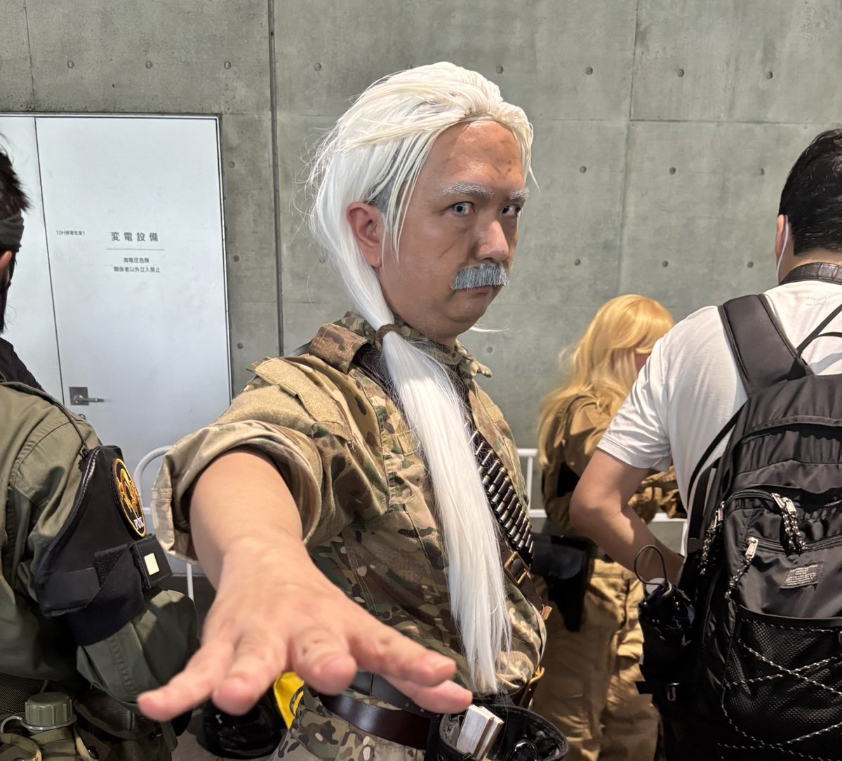 k_semicolon's tweet photo. 年を取ったな…スネーク

📷 ジム・フォーライダー様
＠RSVWCVJOXHOCINa https://t.co/N5IxPYU9T2