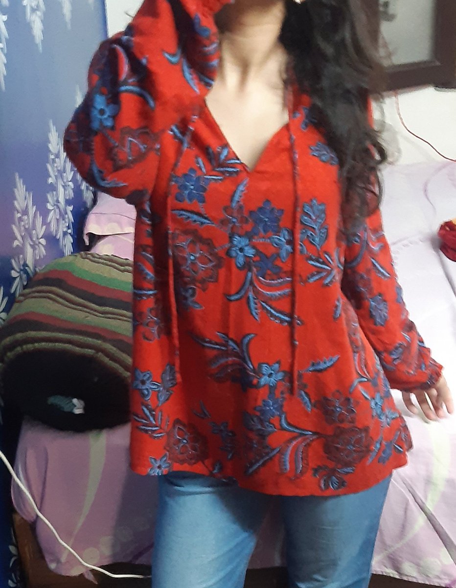 SharmaAnushkaaa's tweet photo. is it normal to post fit checks on X? 
anyways 
last week's dumpppp 🫧🧸 https://t.co/QC51otuQ9Y