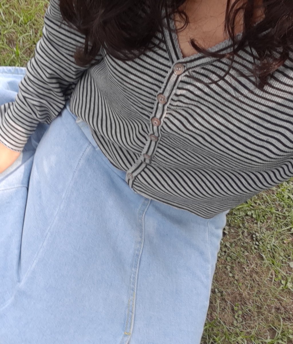 SharmaAnushkaaa's tweet photo. is it normal to post fit checks on X? 
anyways 
last week's dumpppp 🫧🧸 https://t.co/QC51otuQ9Y