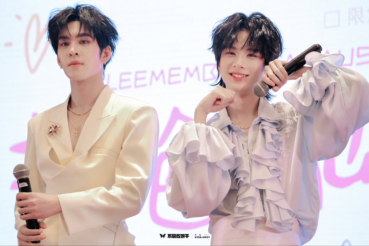buaichibinggan_'s tweet photo. jub meow🐶🐱

AAS AT SWEET ISLAND
#AuauSaveWithLeemember 
#AuauSave #อู่อู๋เซฟ 
#auautnp #savewrg https://t.co/FukGe2swOu