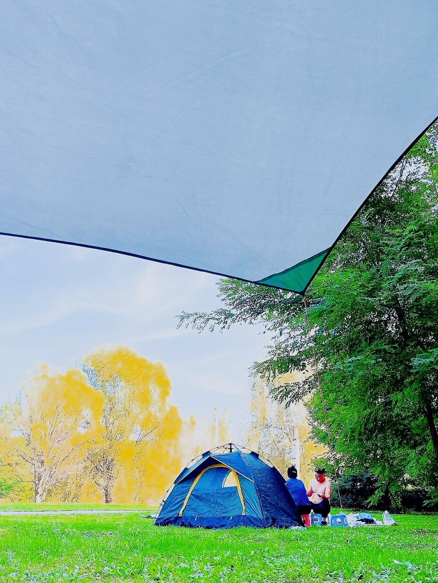 jonathaneliz52a's tweet photo. Woke up to birds chirping and golden sunlight spilling over the mountain ridge—this is the kind of quiet magic only camping can bring. No alarms, just fresh air and a warm coffee in hand. https://t.co/1qpABihDCa