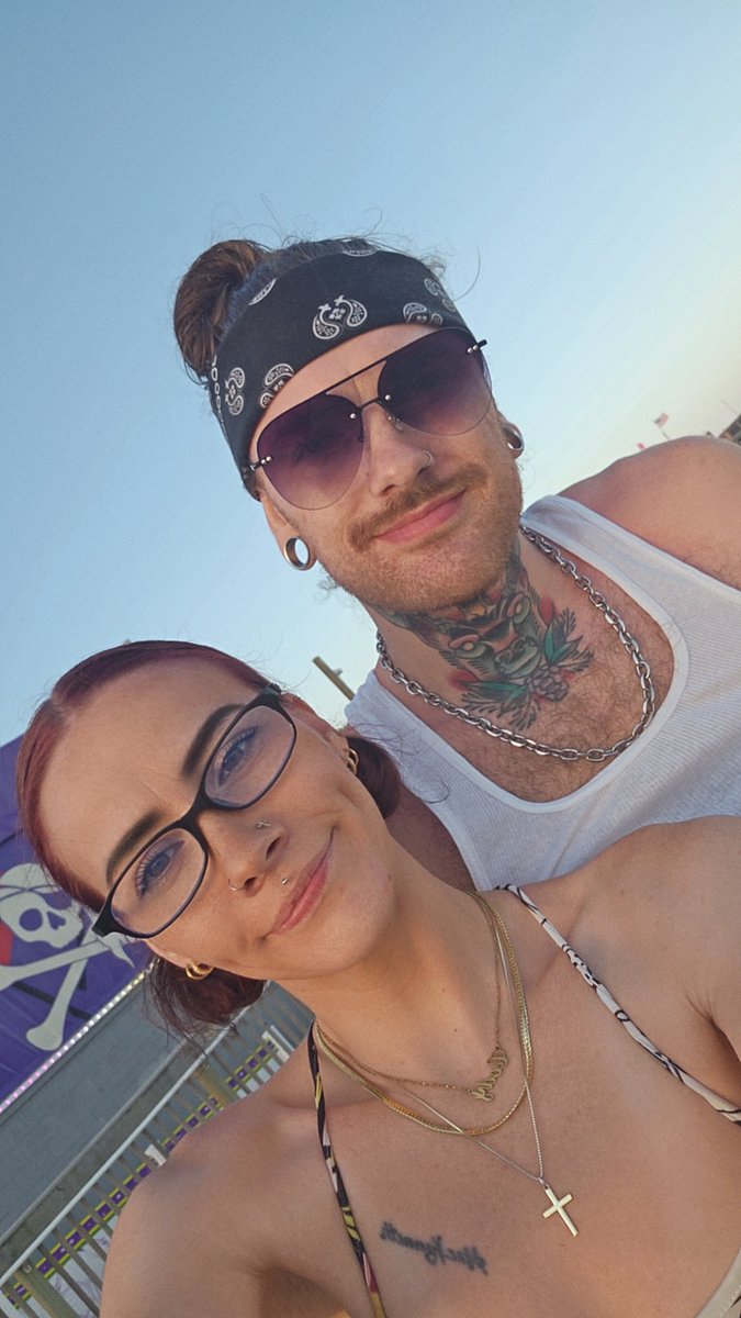 CodyHiggins1995's tweet photo. ⛱️🌊 https://t.co/FXaIGK9xop