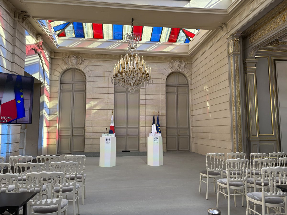 Markianos__'s tweet photo. Visite du palais présidentiel. https://t.co/MT2Ssj7Sol
