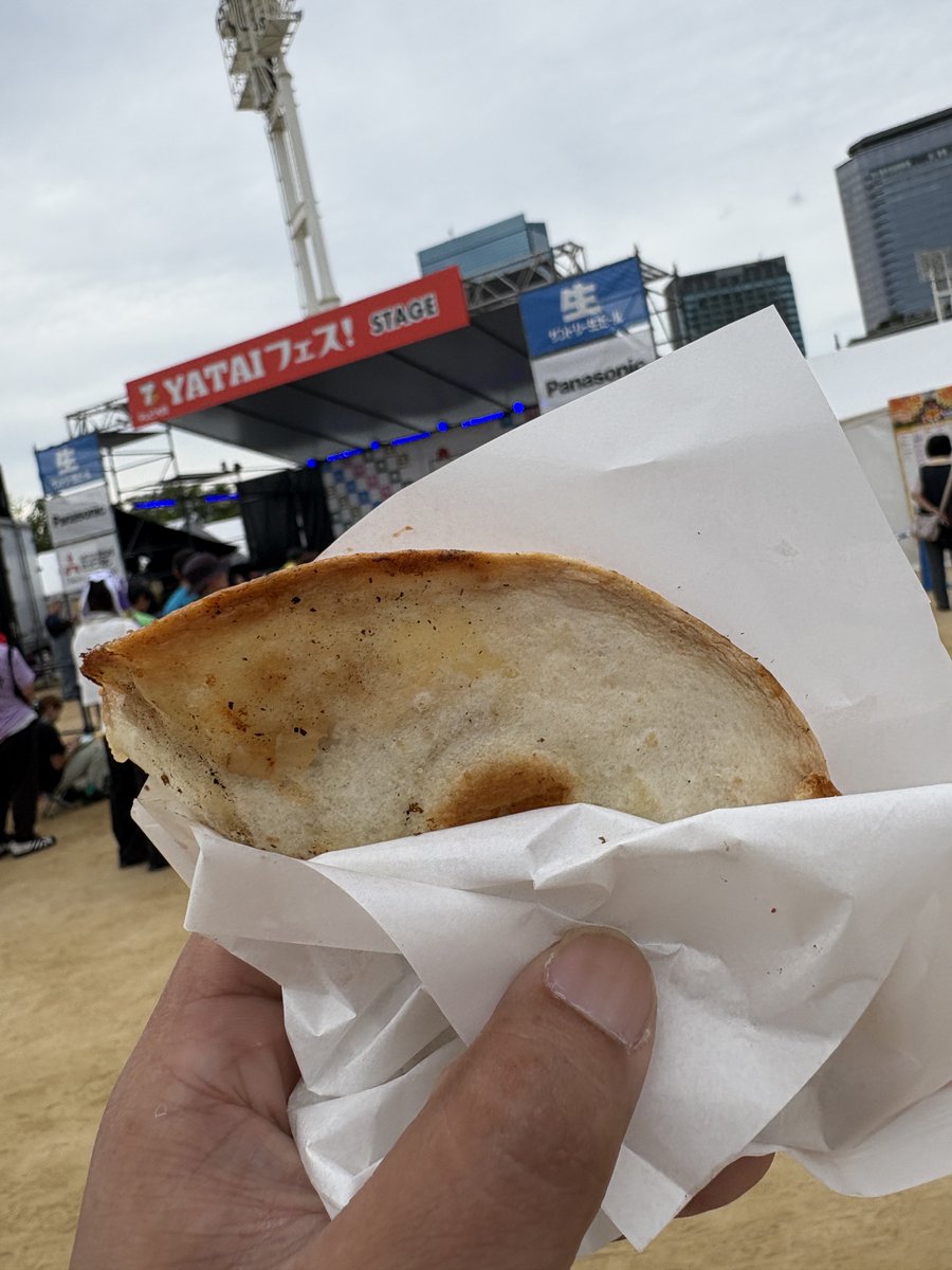 ta2non's tweet photo. 明日明後日の撮影現場の下見に来たら、知っている『今日で結成六周年で10/25(日)に神戸松方ホールでワンマンライブをするグットクルー』のみんながライブしてた🧐

🎫
https://t.co/b8nOUbVlHD https://t.co/4VnUtYK3jl