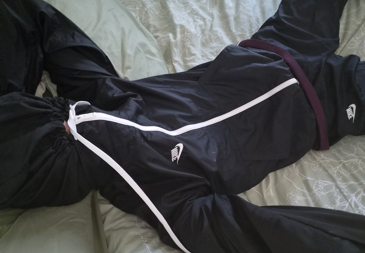 footynylon's tweet photo. Addicted to this nylon Nike tracksuit 🥵 I've been wearing it for 2 days now 😉 #nylon #nylonfetish #niketracksuit https://t.co/ZcpfSt2D0e