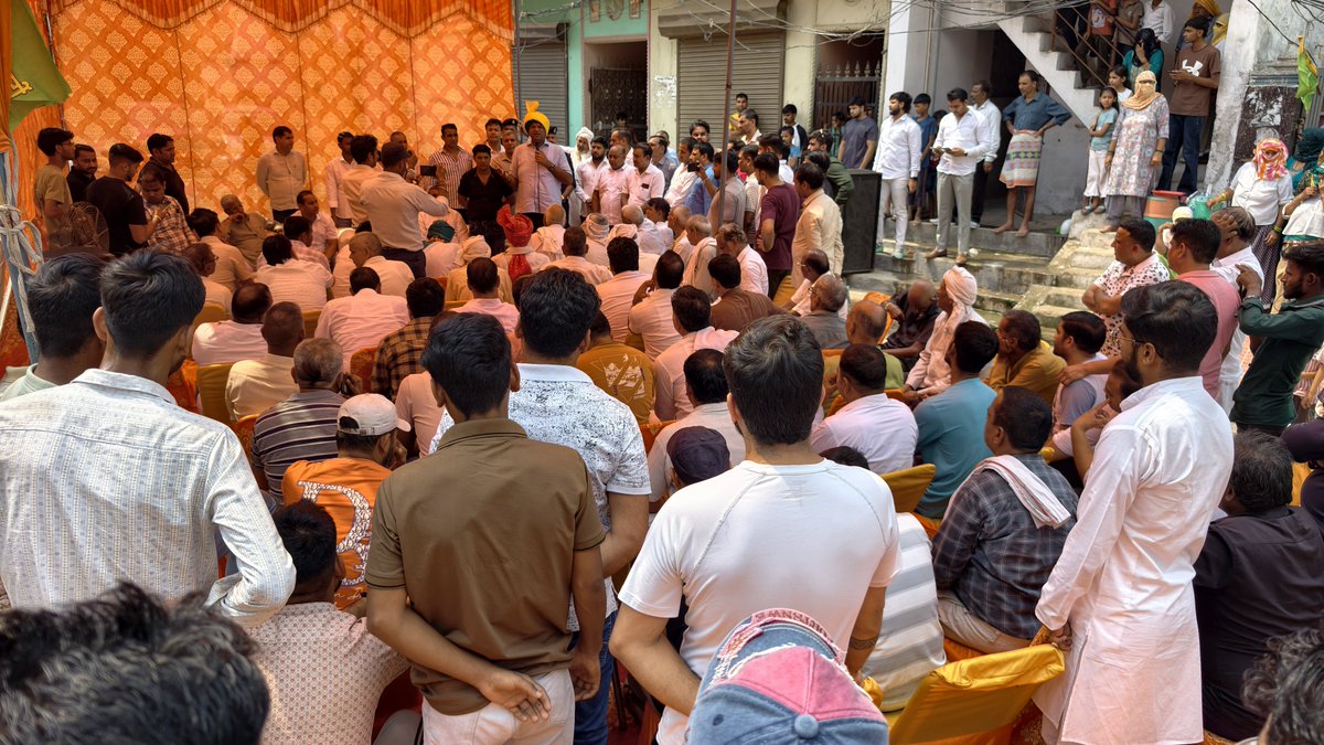 satpaltalwani61's tweet photo. पृथला विधानसभा के गाँव चन्दावली में ग्रामीणों से मिलते हुए हरियाणा के पूर्व उपमुख्यमंत्री श्री दुष्यंत चौटाला।
@Dchautala @JJPofficial 
#jjpharyana #dushyantchautala https://t.co/IHv7xwDj1j