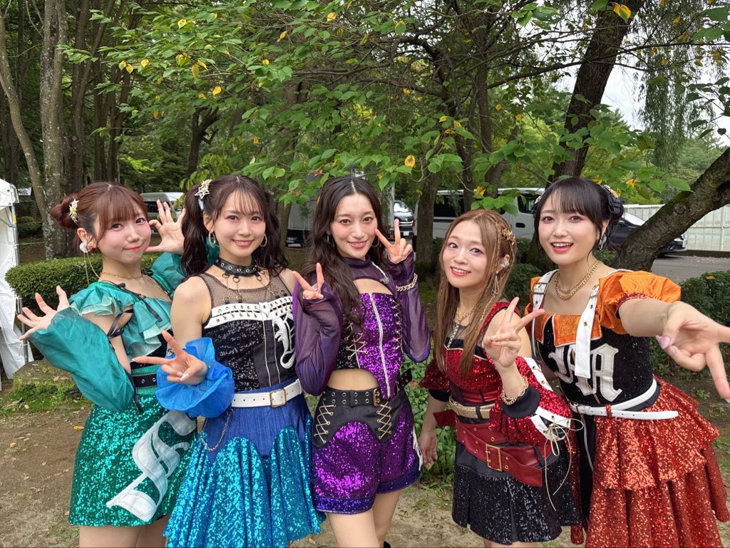 iris_official_'s tweet photo. ／
 ながの #アニエラ フェスタ2026🍎
＼

#i_Ris が出演いたしました！
ご来場頂いた皆様ありがとうございました🎤🎶

▼セットリスト 
・アルティメット☆MAGIC
・ミラクル☆パラダイス
・Welcome to あざとさワールド
・ありえんほどフィーバー
・ドリームパレード
・Realize!　　　　　　　　　　

本日のステージを見て気になった方は是非11月の横浜アリーナでお待ちしております🌈

i☆Ris 14th Anniversary Live ～FANTASISTA
📅11月3日(火・祝)
🎪横浜アリーナ
🎫チケット好評発売中
https://t.co/vXiVBf1Z8O

#NAF26
#i_Ris
 #i_Ris14周年横アリ まで44日