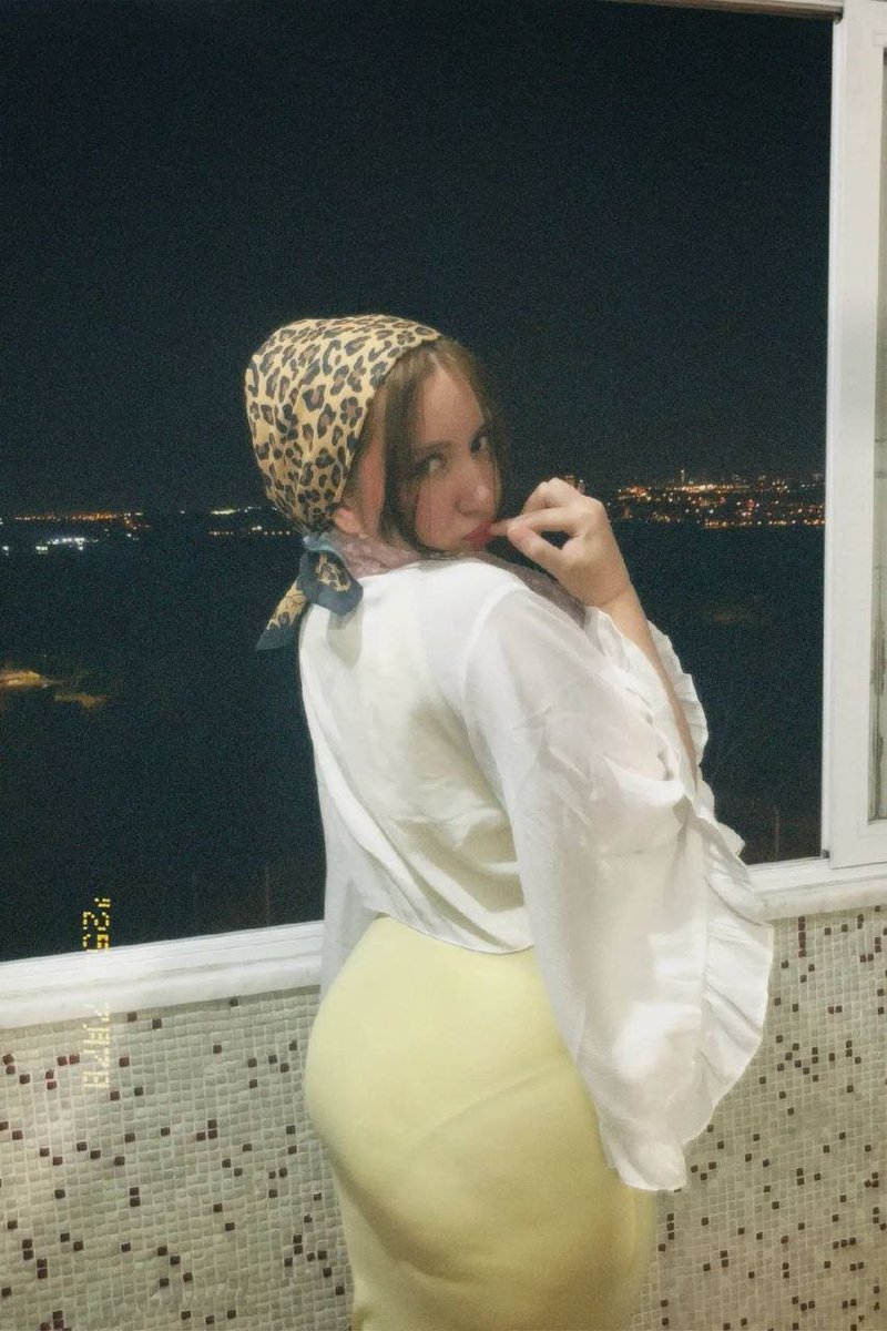 NikahHijab's tweet photo. حز الاندر هصفيك💋👅 https://t.co/y86h8lB1d4
