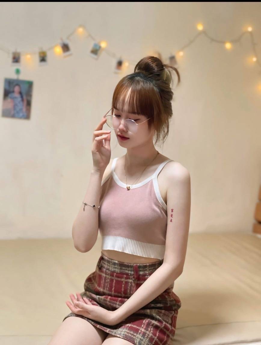 JulesHumpries's tweet photo. 2🥝ตอนแรกก็ไม่เชื่อ จนกระทั่งลองใช้เอง... ไอเทมลับที่บิวตี้บล็อกเกอร์เกาหลีโหวตให้เป็นอันดับ 1!" ครีมกันแดดเนื้อซูเฟล่🐝

น้องใหม่ มีน้องให้เลือกหลายคน นะ

600/1

🆔: @451svtit

🔗: https://t.co/kV1nssRVYe

#รับงานบางบ่อ
รับงานบางบ่อ🌿 https://t.co/uMU2foEF2A