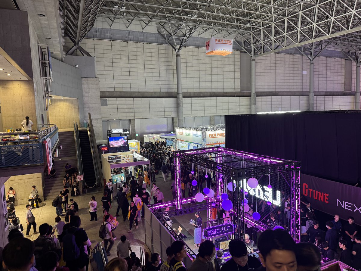 tokyo_game_show's tweet photo. #TGS2026 一般公開日2日目 終了！
￣￣￣￣￣￣￣￣￣￣￣￣￣￣￣￣

本日の会場の様子をお届け📸

会場へお越しいただいた皆様、
ありがとうございました！

台風の影響に伴い、
明日9月21日(月・祝)のリアル開催を中止とさせていただきます。
大変なご迷惑とご心配をおかけしますことを深くお詫び申し上げます。

#東京ゲームショウ30th