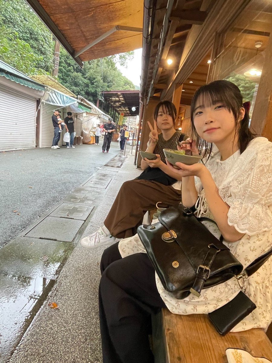 ikaduchi46's tweet photo. おはようございます☀️
劇団いかづちです⚡️

夏合宿を行いました！
今後についての話し合いや基礎練、エチュードなどをし、有意義な時間を過ごせました😊
観光や夏らしいことも楽しみましたよ🤭
これからも頑張っていきます💪 https://t.co/9xB2mqKyxU