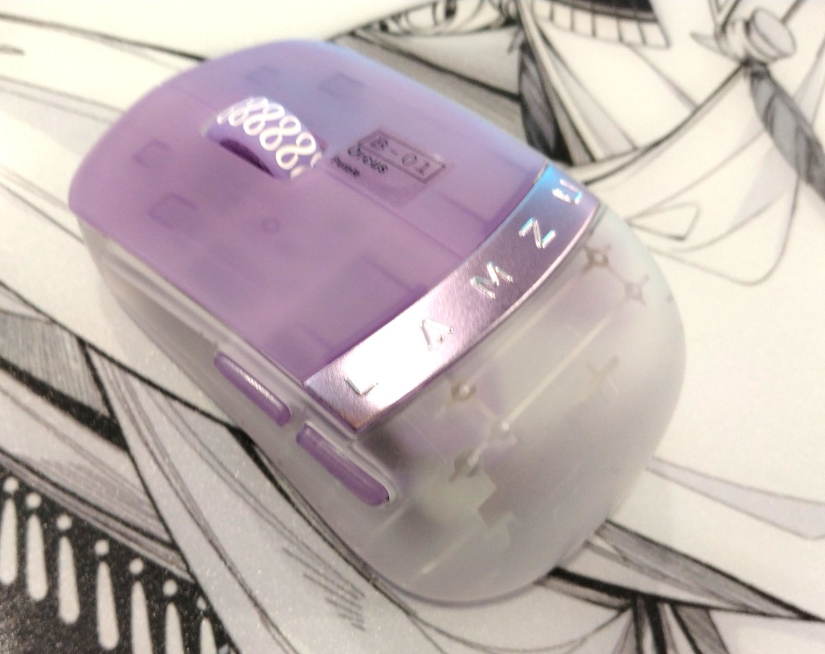 sam1dareshiki's tweet photo. HID-LabsさんではLamzuの新作マウスORCUSが気になりました！つまみ持ち用ですが手が小さめなら掴みでもいけそうです。カラバリが可愛いのもポイント（オレンジもありました）

あとずっと気になってたHerculesも触らせてもらいました！NeutronかHerculesでまだ一生悩んでますが、触り比べした感じ個人的にはNeutronのが好みかも？