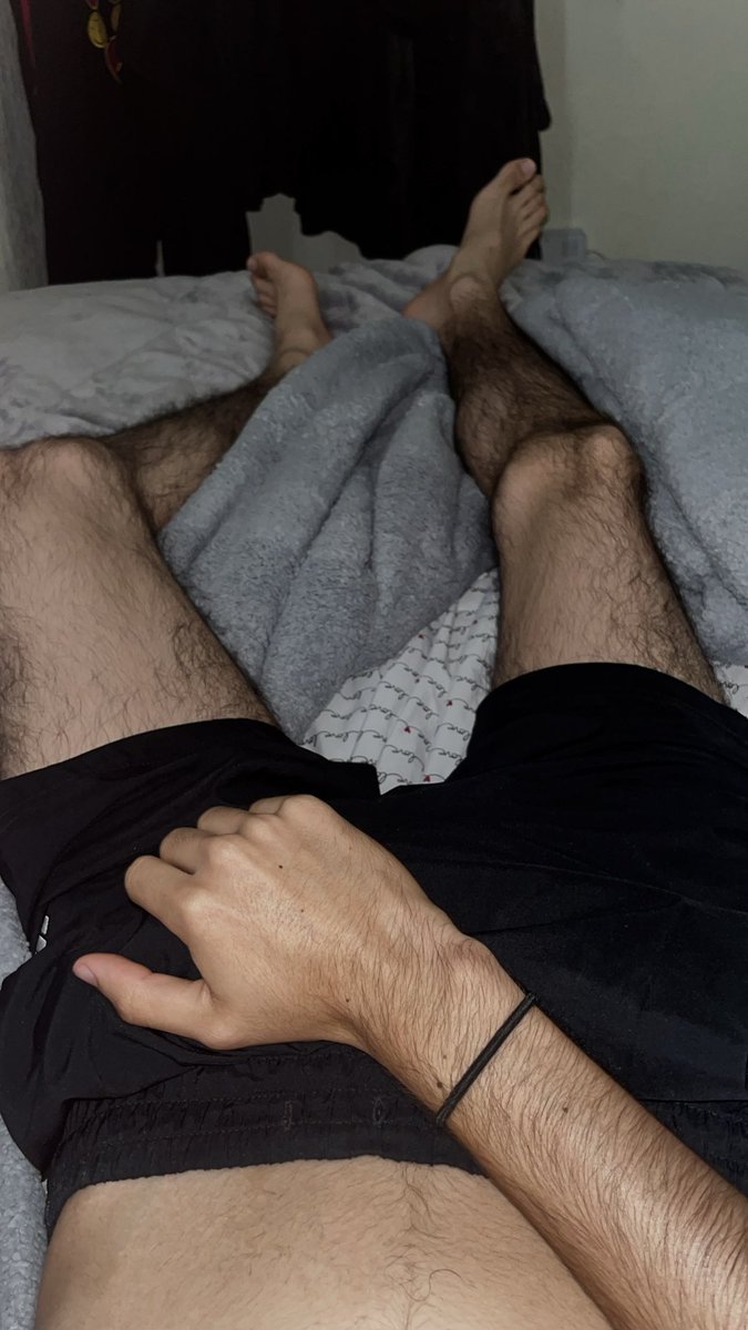 daxowlt's tweet photo. llegué del trabajo hot https://t.co/3LQwVXrWms