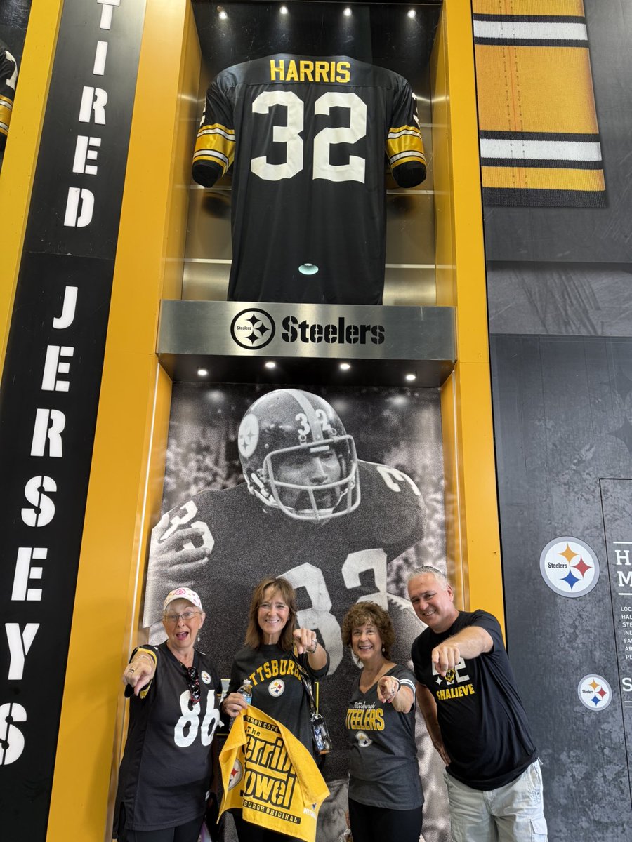 plaidanimal's tweet photo. BURFICT HAS TO LIVE WITH WHAT HE DID. BROWN WAS NEVER THE SAME COULLDA BEEN BEST EVER IM SURE. https://t.co/W18UM0pCjB