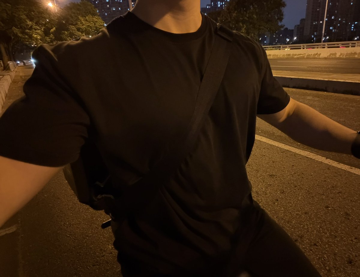 sett20030203's tweet photo. 前天晚上才发现好像黑色的挺显大的 https://t.co/hJURK2QtpC