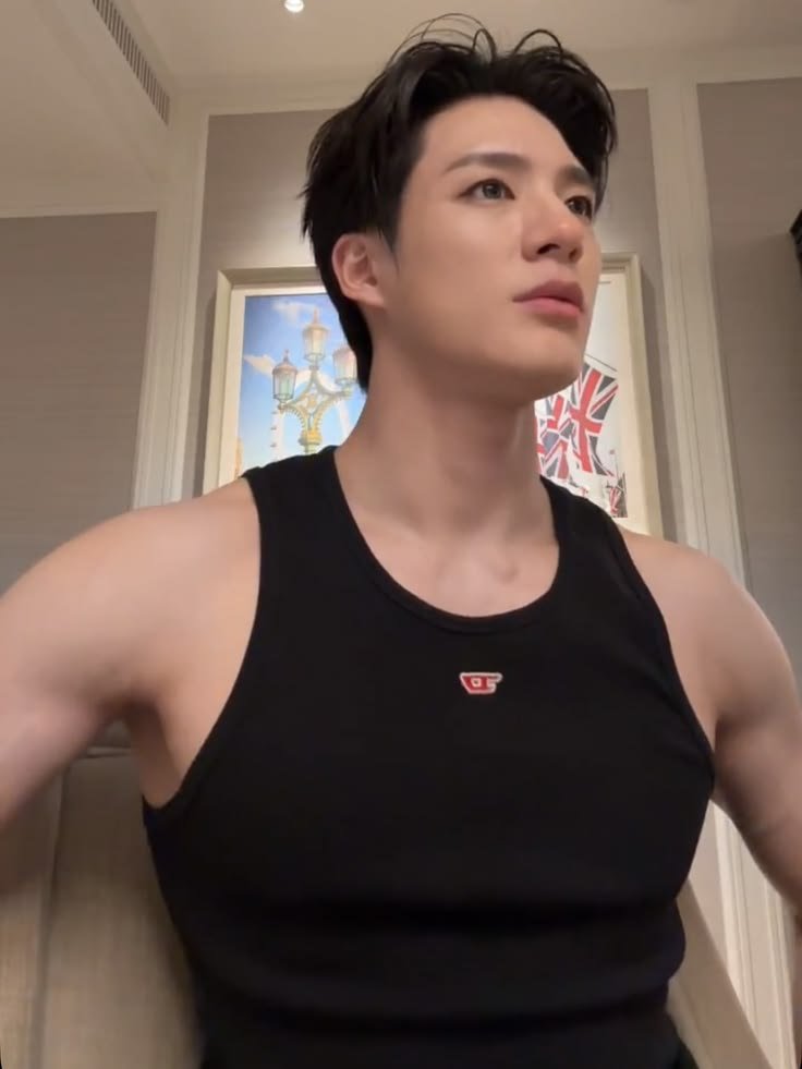 allnochan's tweet photo. 🐻: Mas
🐻: Daging yg di kulkas udah di cuci blm?
🐶: ...hah?
🐻: Nah kan!
🐻: Lupa lagi
🐶: O-oh... Engga kok
🐶: Emng sengaja ga aku cuci
🐶: Aku mau ngajak makan di luar
🐻: Tumben
🐶: Iya biar kamu ga capek masak

🐻: (padahal emng gaada daging di kulkas😭)
🐶: (hampir aja😮‍���) https://t.co/s7tToPzm16
