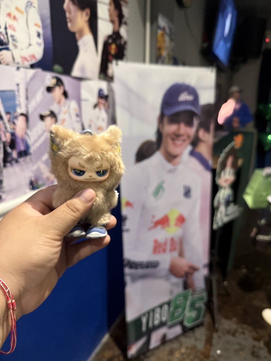 Scorpio050810's tweet photo. #WANGYIBOxOct26MC https://t.co/OjxrIOZBj0