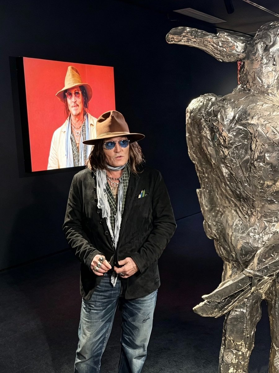 FanJohnnyDpxd7's tweet photo. Johnny beside his Bunny Man sculpture in Shanghai, China-the magic feels even more powerful on this odd creature, as if they are bound as one, two parts of the same strange dream lost in the same spell.🥹🥺😍🔥❤❤❤🔥😮‍💨💋 https://t.co/V4SNM8RWID