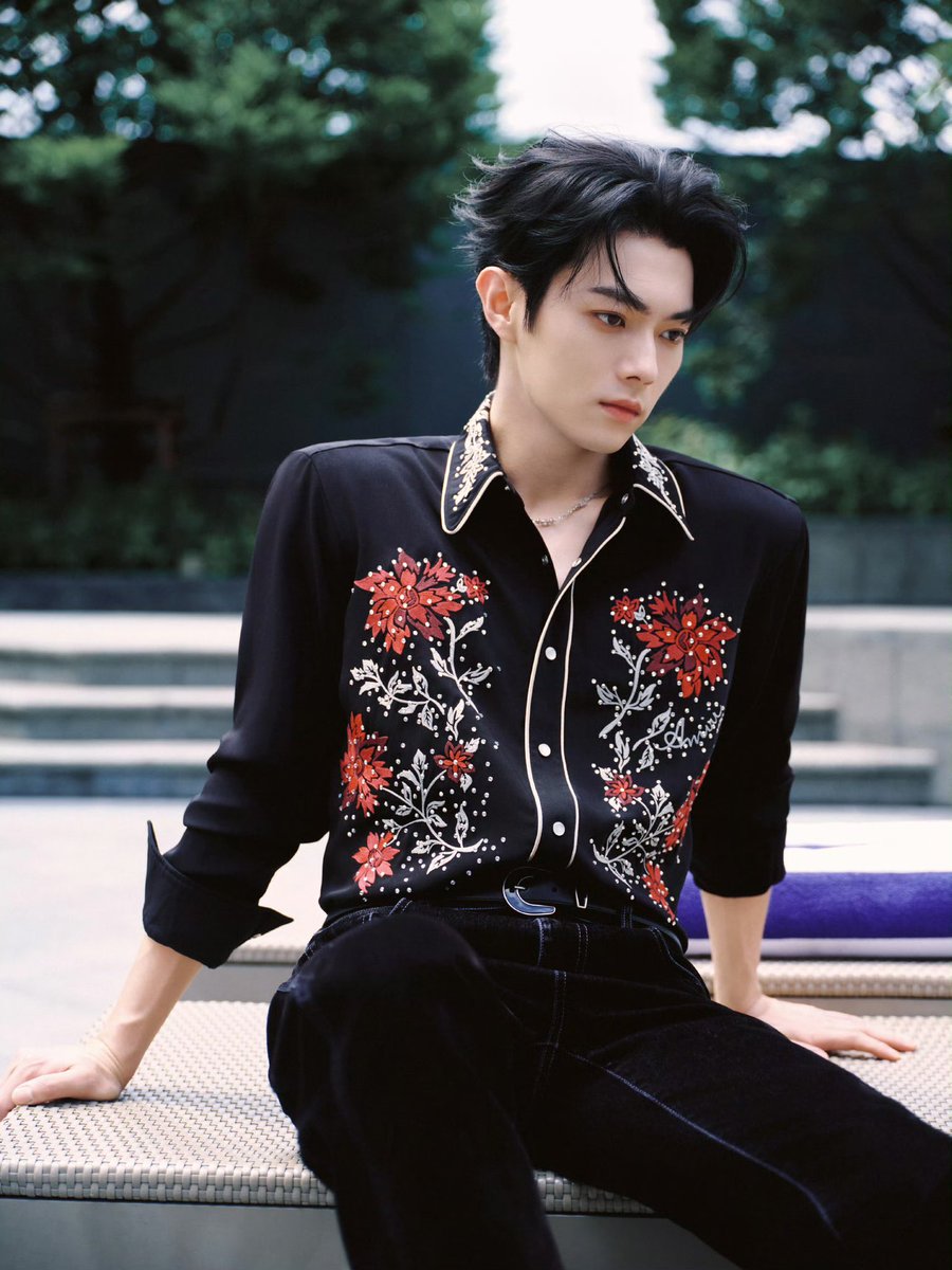 Lulingxukai's tweet photo. เฉิงเกอมากลู่ซือเฉิงแฟนชั้นชัดๆ โคตรหล่อวัสดุแฟนหนุ่มไม่เกินจริง https://t.co/LGKGXALQ5x