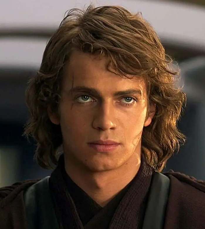 FrameCrave's tweet photo. Hayden Christensen has allegedly signed a multi-picture deal with Disney and Lucasfilm.

A 'STAR WARS: DARTH VADER' movie is rumored to be in early development. https://t.co/F9p8yw56Gm