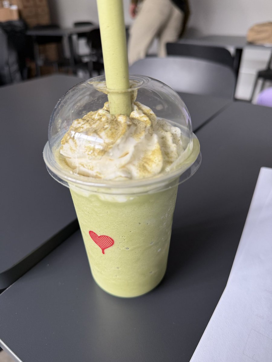 tinkerbleed's tweet photo. membaca ini saat sedang menyeruput matcha frappe🥹 https://t.co/lg5GaxwniA