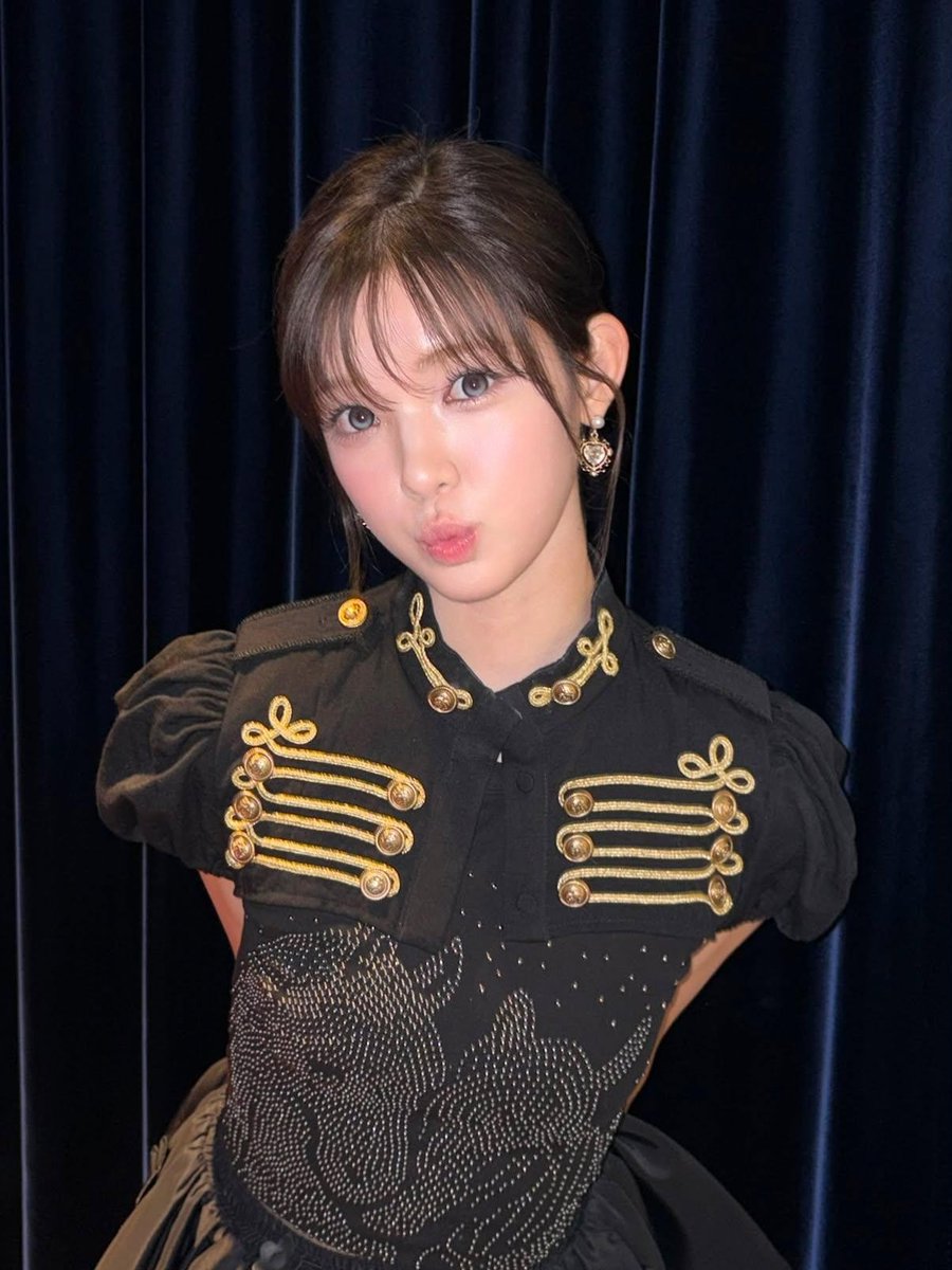 yooharmm's tweet photo. ✦ wowww, we finally made our Japanese debut! it feels so special to share this new beginning with you, and i hope our “Iconic Heart” can stay close to your hearts for a long, long time. ♥︎ https://t.co/ToMhEkY0iz