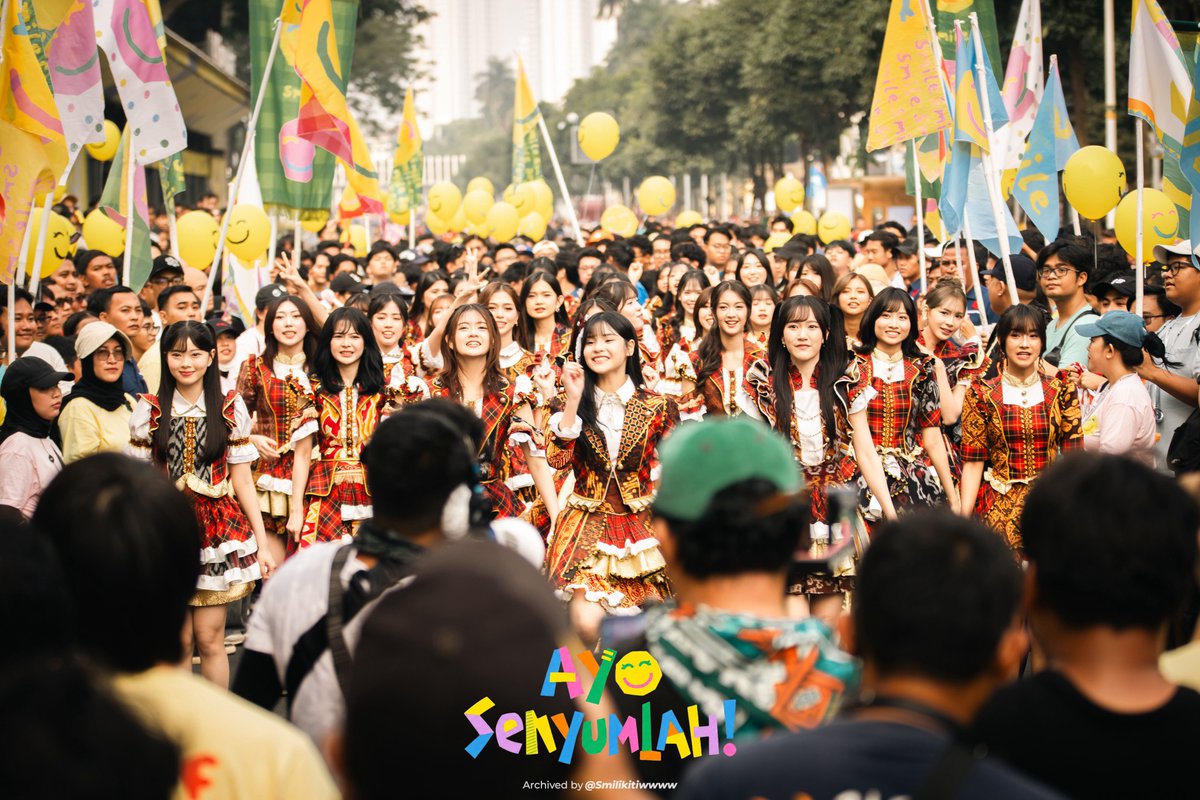 ent_stuff's tweet photo. Ijin menempelkan Tipografi "Ayo Senyumlah" 😍

If it is not allowed, please let me know so I can delete it immediately. https://t.co/Bpw8fkRXD8
