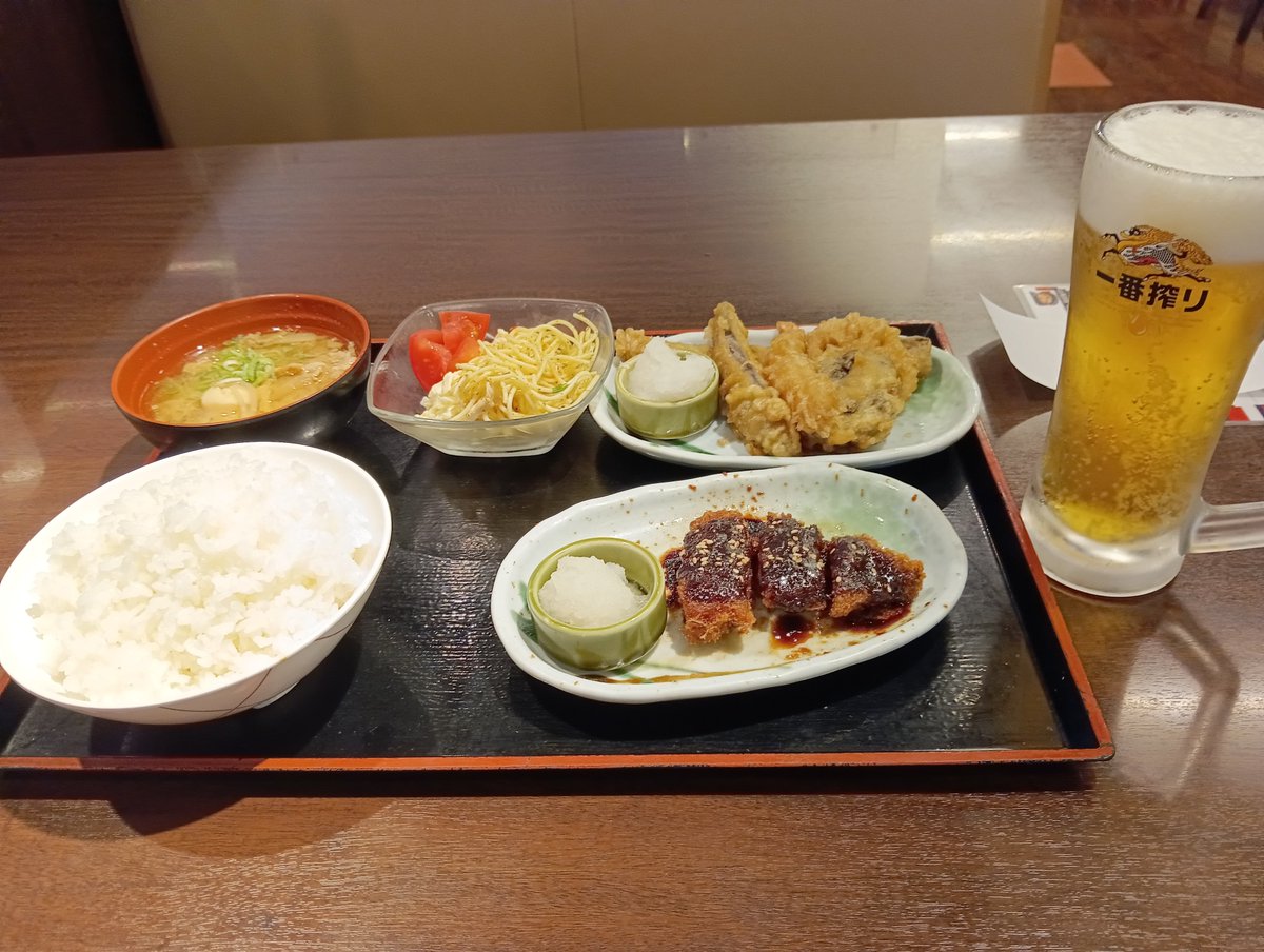 aawh5p's tweet photo. 腹ペコリーナ。ザ・めしやいいね！😋 https://t.co/PG2d2HGEgF