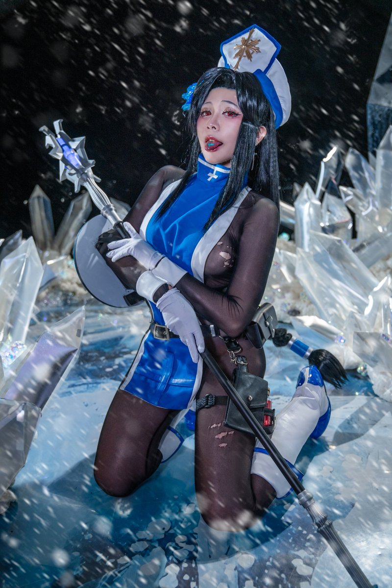 an_ncos's tweet photo. Maiden: Ice Rose
#NIKKEcosplay https://t.co/nZZkZIGnns