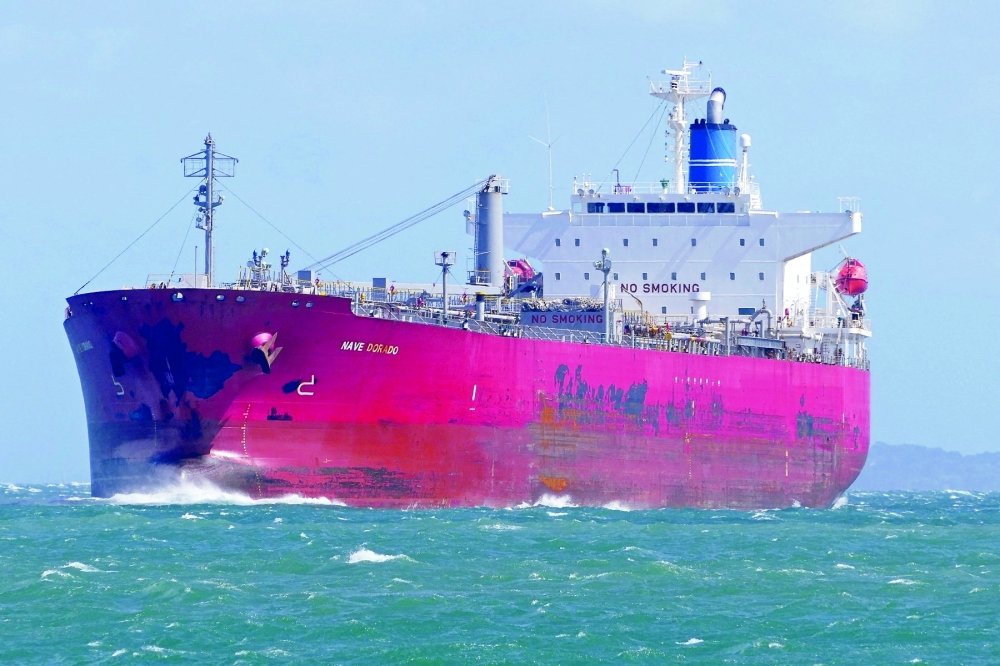 lam196325's tweet photo. Oil prices fell due to increased inventories, but geopolitical risks remain, and the market is cautiously watching the policy developments of the Federal Reserve. https://t.co/CWV13XAPvd