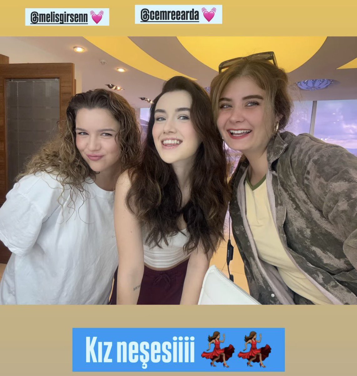 cemre_etkinlik's tweet photo. oykuyvnc ig hekayə paylaşımı✨

#CemreArda https://t.co/9PlpQpirub