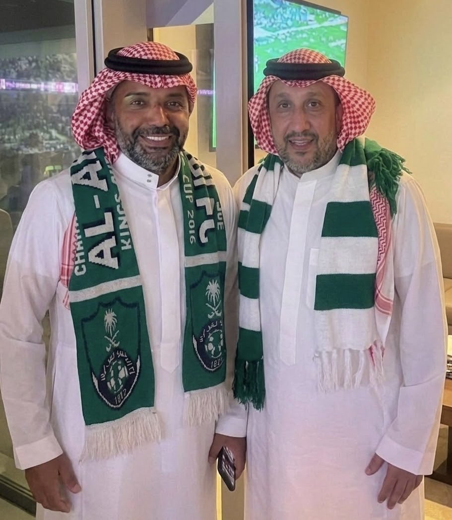 a_kk_2009's tweet photo. سوء المنقلب …
من فيصل بن خالد وفهد بن خالد 
للشنقيطي واشباهه …!!!
لن ينقذ #الاهلي سوى هؤلاء الرجال https://t.co/wbY55wNUro