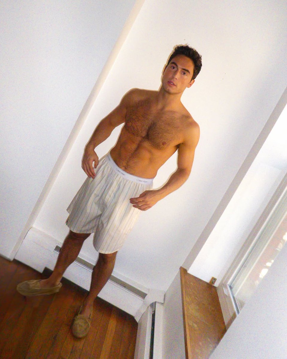 Kamiz560's tweet photo. Just a BRICK in my calvins :) https://t.co/iLWEM8ek0b