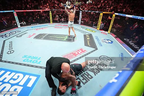 LebronJamesMMA's tweet photo. what a photo #UFC331 https://t.co/rSg09inRnA