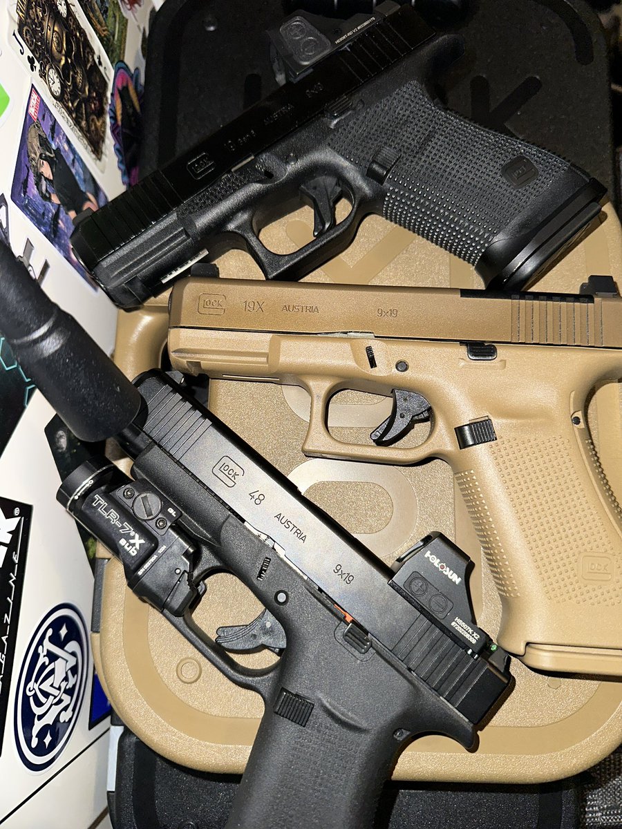 Tacticaljavi999's tweet photo. Just a few #Glocks🙏
#48MOS #19XMOS #19Gen6 #GlockPerfection💯 https://t.co/3WnPUGNZAQ