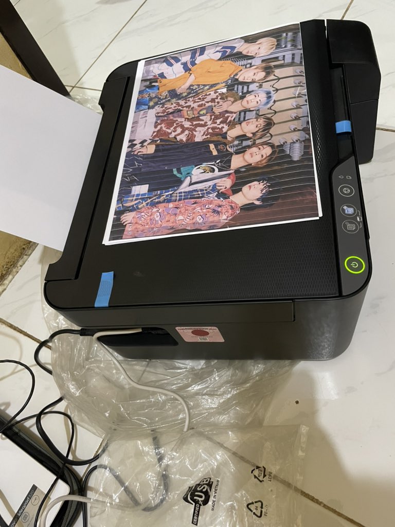 istellakm's tweet photo. Halo aku mau jual printer merk epson l3210 
masih bagus udh di cek freetinta juga yaa, tanya tanya dm ajaa 
dom bekasi jatisampurna https://t.co/VJLYR7SAZ6