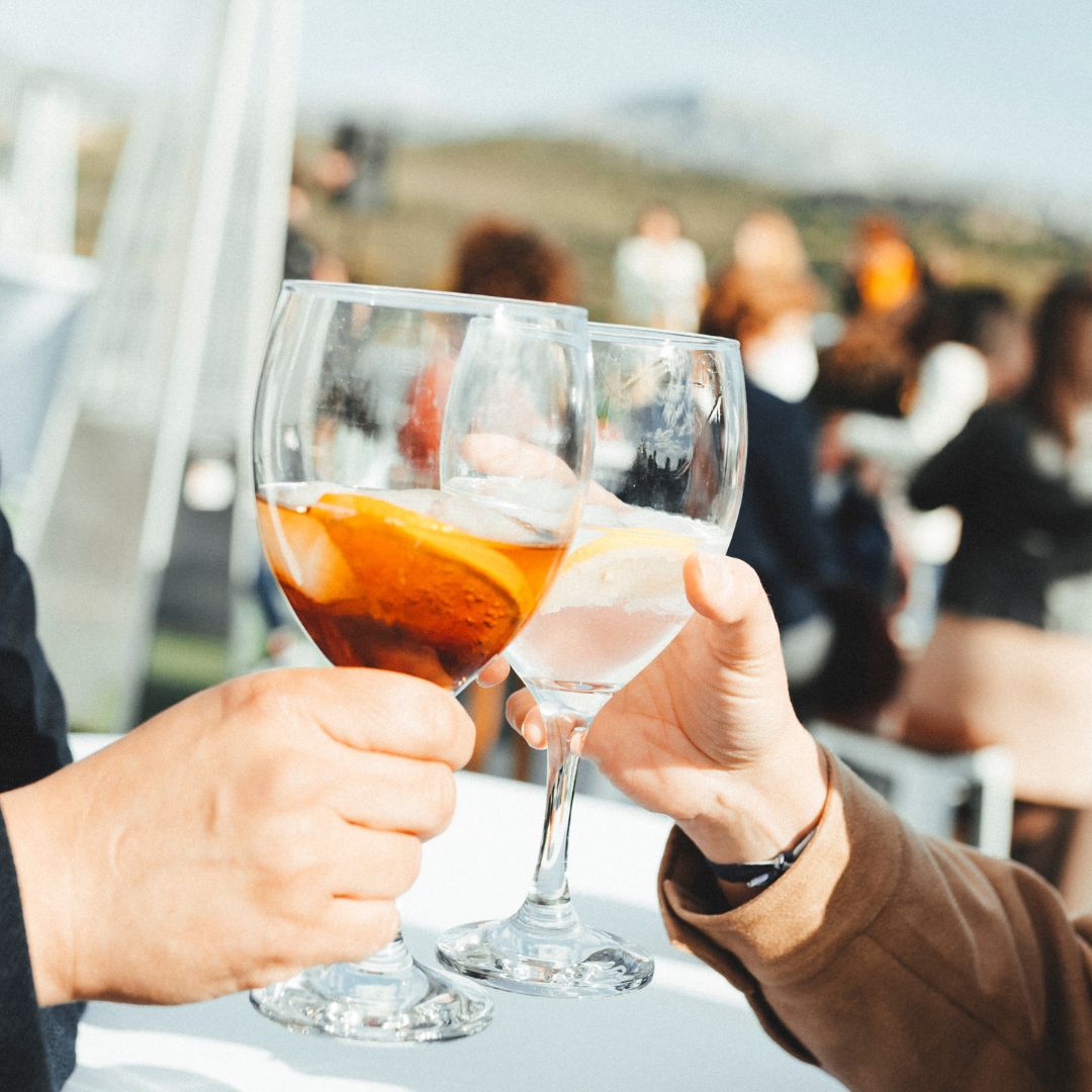 AntequeraGolf's tweet photo. ☀️🍽️ Domingo es para disfrutar sin prisas: buena comida en Antequera Golf, un entorno especial y una sobremesa de las que se alargan. ⛳️🥂

Hoy, el mejor plan es comer bien y disfrutar aún más. ❤️

#AntequeraGolf #Antequera #Domingo https://t.co/6BNSIIG0lb