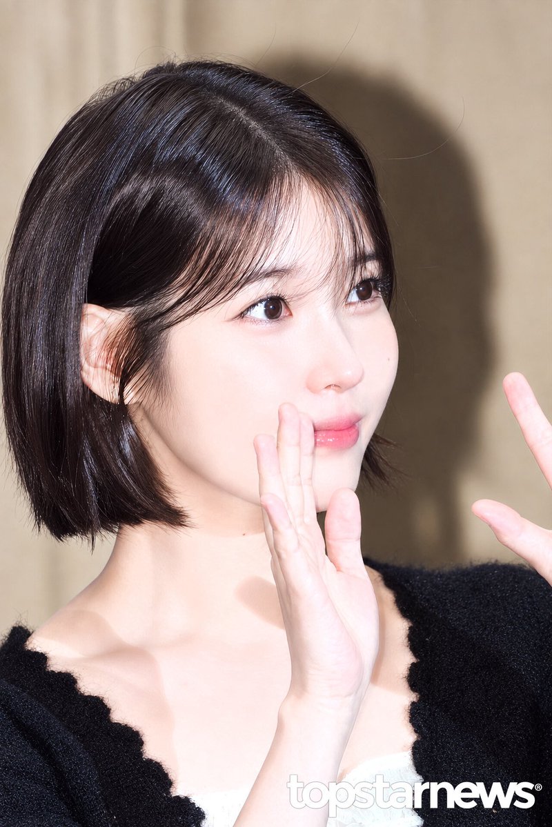 iu_vchu's tweet photo. 오늘 미모 ㅁㅊ말안됨 https://t.co/yHgxvi0ZiJ